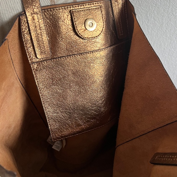 Banana Republic Gold Shiny Tote Bag - Picture 8 of 11